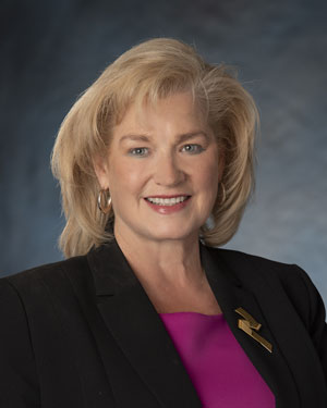 Official portrait of Pleasanton Councilmember Julie Testa